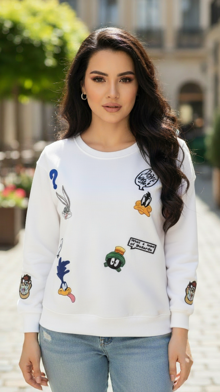 Women's Casual Crew Neck Sweatshirt Soft & Loose Fit Pullover In White Color Looney Tunes Printed